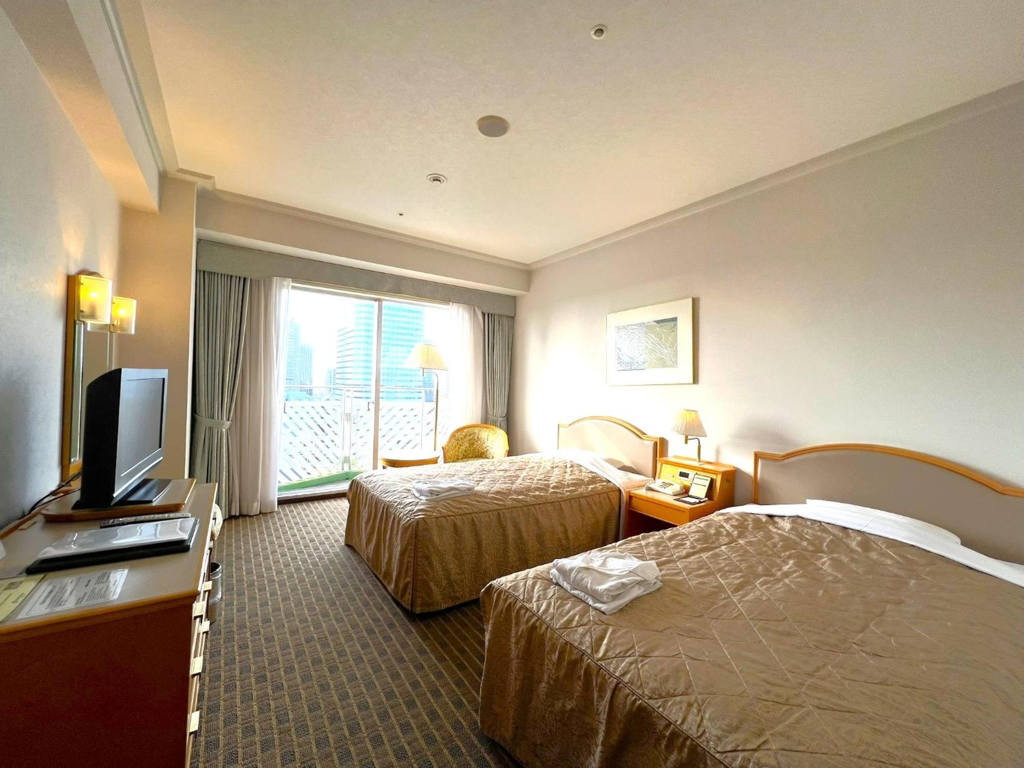 Hotel Springs Makuhari Chiba Exterior photo